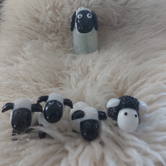 Art Glass Sheep Paperweight Juliana Objects D’ Arts Collection Black White - Picture 2 of 10